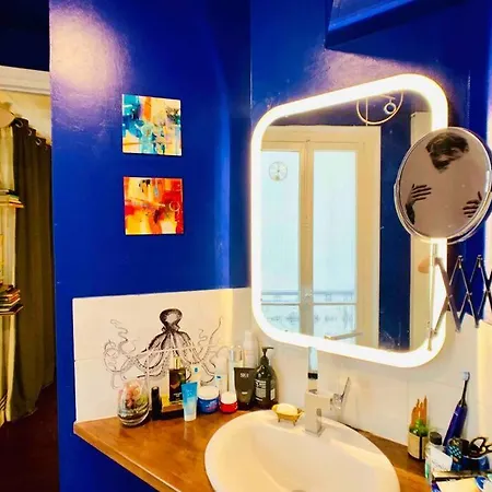 Artist Designed Flat In Area Montparnasse